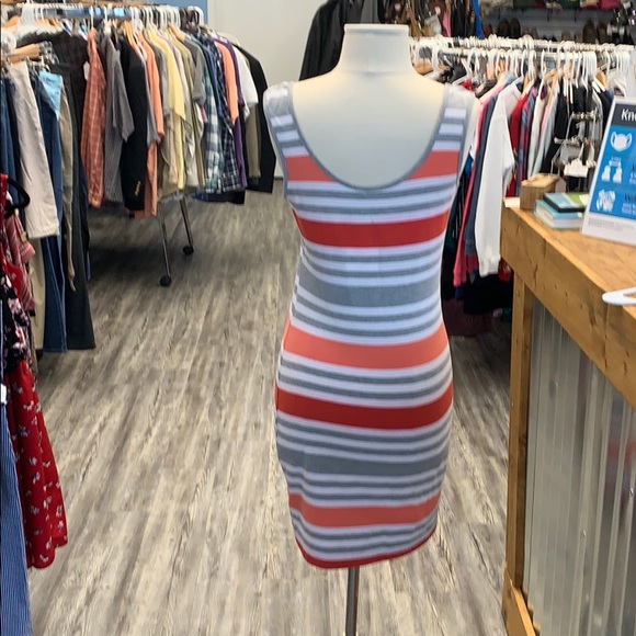 Dress - Picture 2 of 3